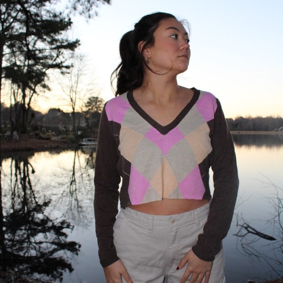 Plaid Cropped Sweater - Picture 3 of 6